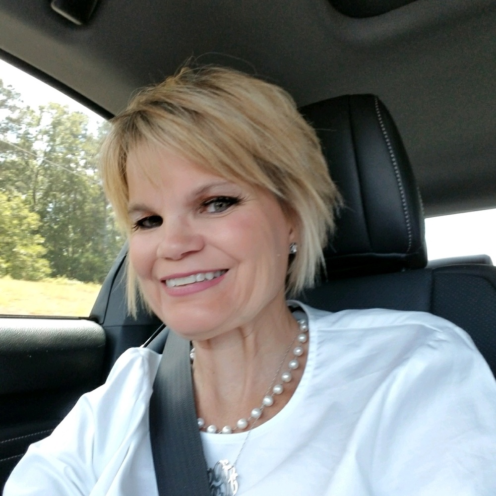 Meet your Posher, Leanne